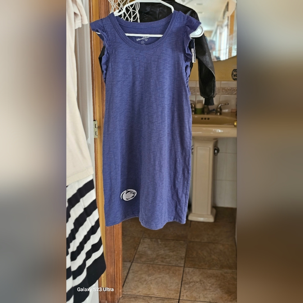 Nwt size medium universal thread penn state girls  nightgown.